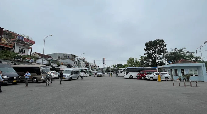 Bến Xe Nguyễn Hoàng