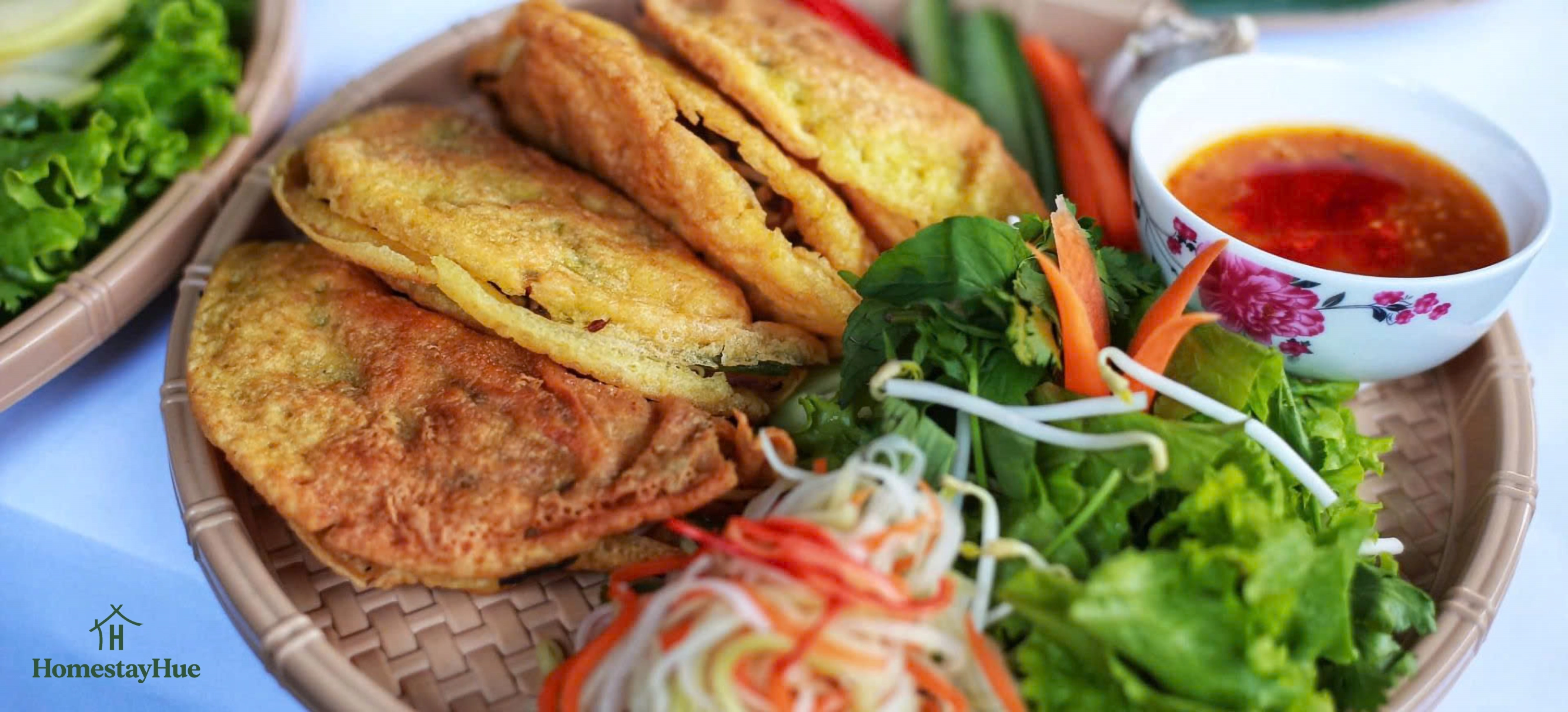 Bánh khoái Huế – Giòn bên ngoài, đậm vị bên trong