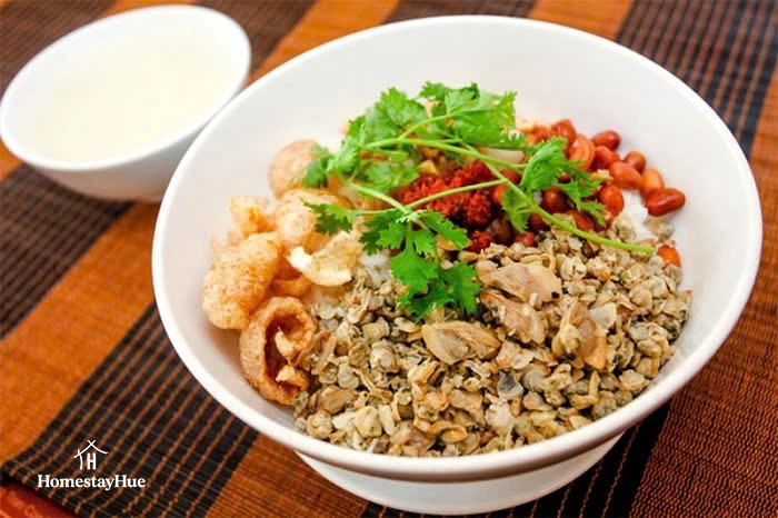 Bún hến Huế: Hương vị dân dã làm say lòng thực khách