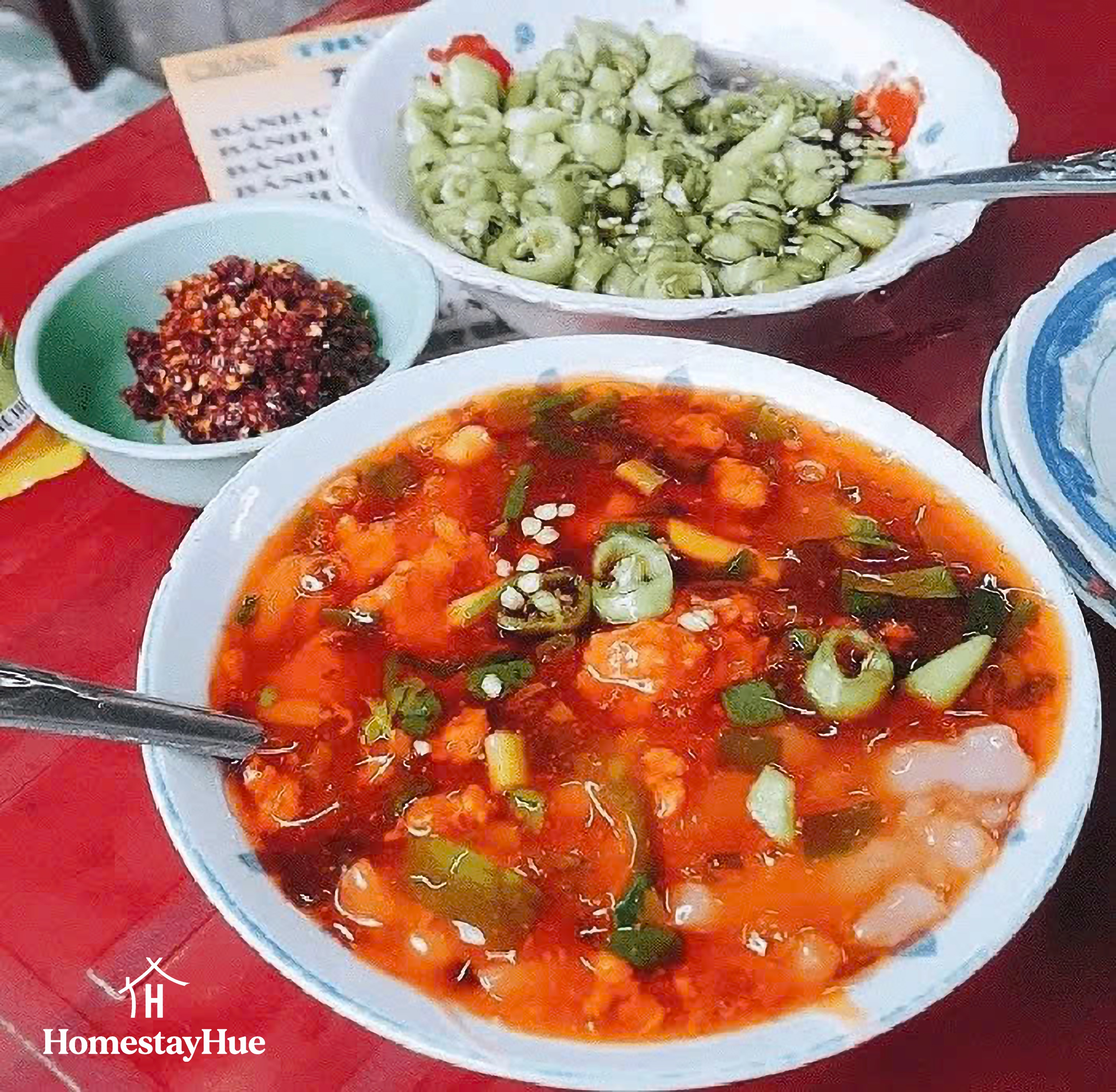 Bánh canh Nam Phổ Huế: Sánh mịn, đậm đà khó cưỡng