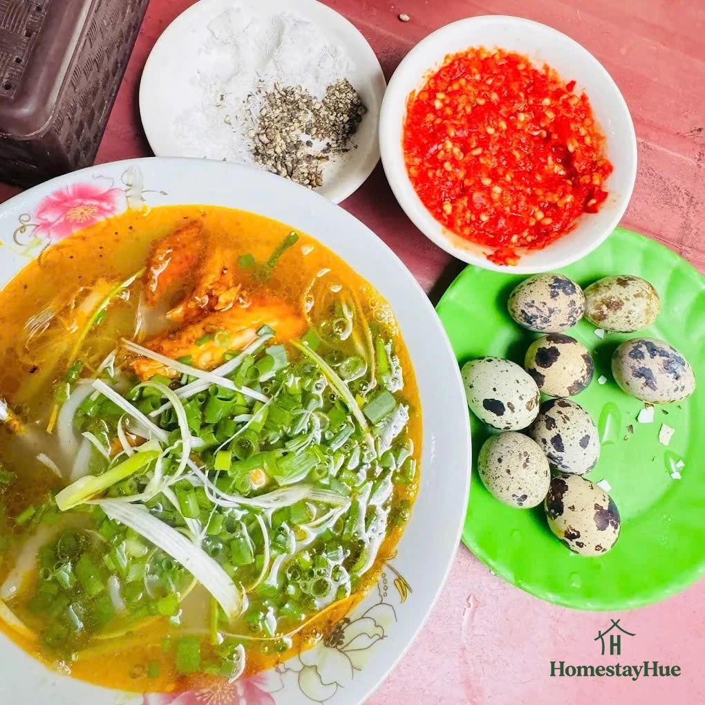 Bánh canh cá lóc Huế: Đậm đà vị quê, ăn là ghiền