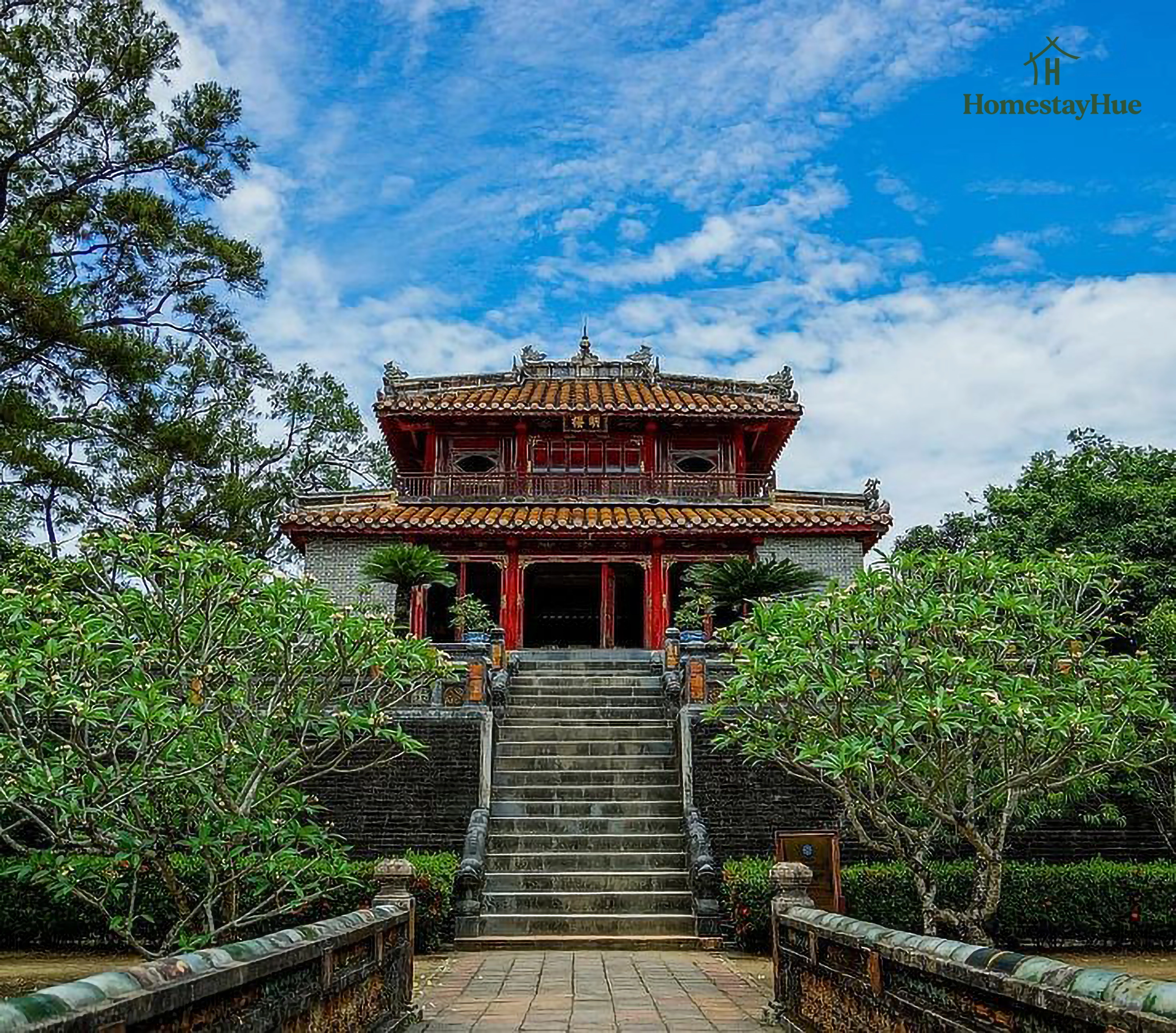 Nắng xuyên kẽ lá Lăng Minh Mạng: Giao thoa phong thủy và tâm hồn