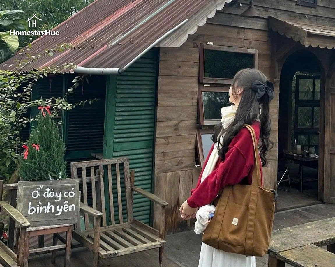 Bí Kíp Chụp Ảnh Cafe Tại Huế "Chuẩn Gu" Cực Nghệ 2026