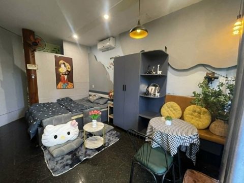 Linh Na house
