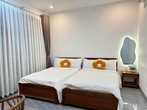 NHÀ MÌNH  HOMESTAY