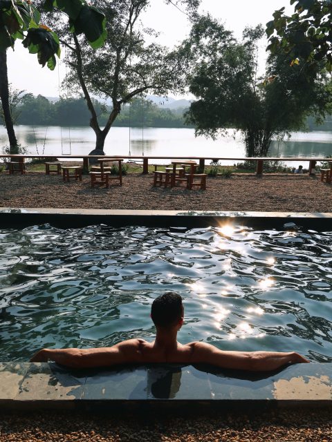 VẢ RIVERSIDE RETREAT