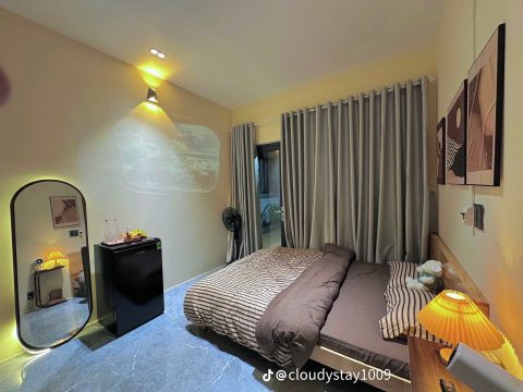 Cloudy Stay  cs1